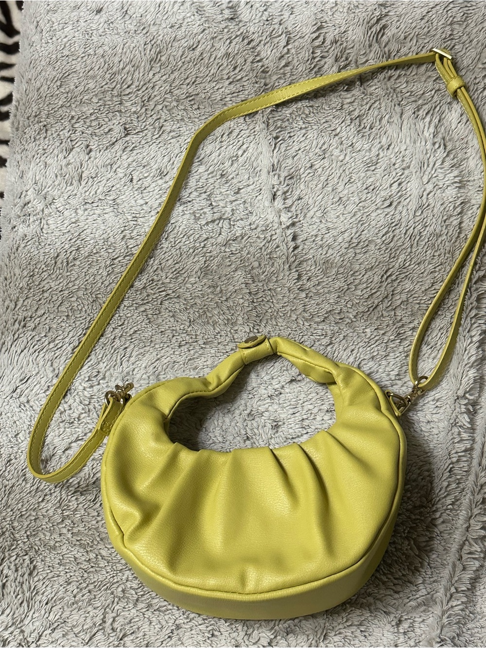 Unbranded Yellow Mini Shoulder Bag with Detachable Strap - Picture 2 of 7